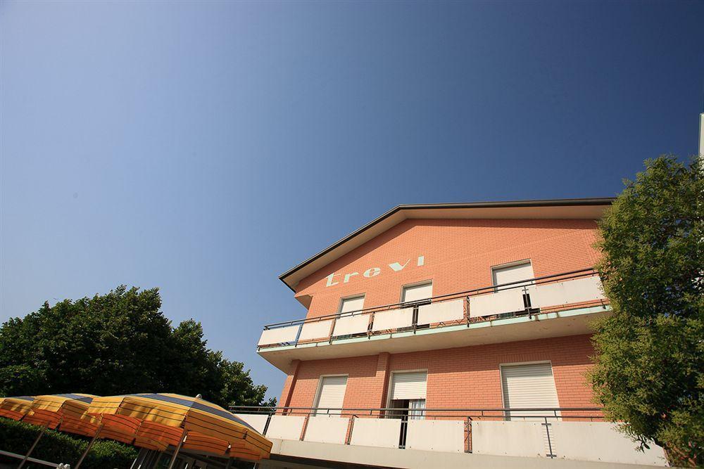 Hotel Trevi เชเซนาติโก ภายนอก รูปภาพ