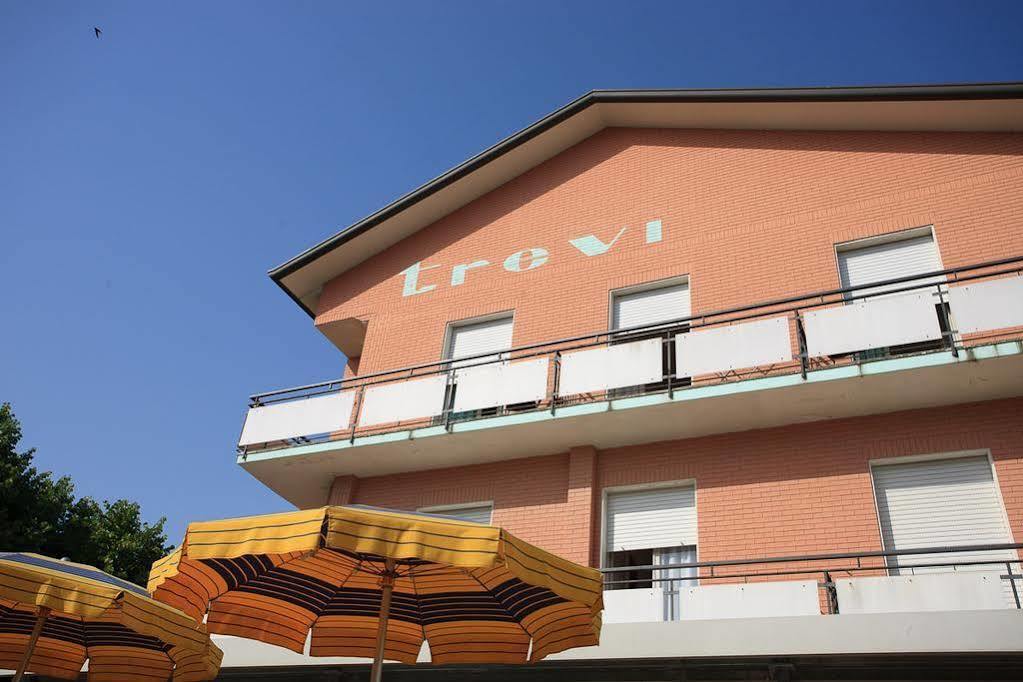 Hotel Trevi เชเซนาติโก ภายนอก รูปภาพ